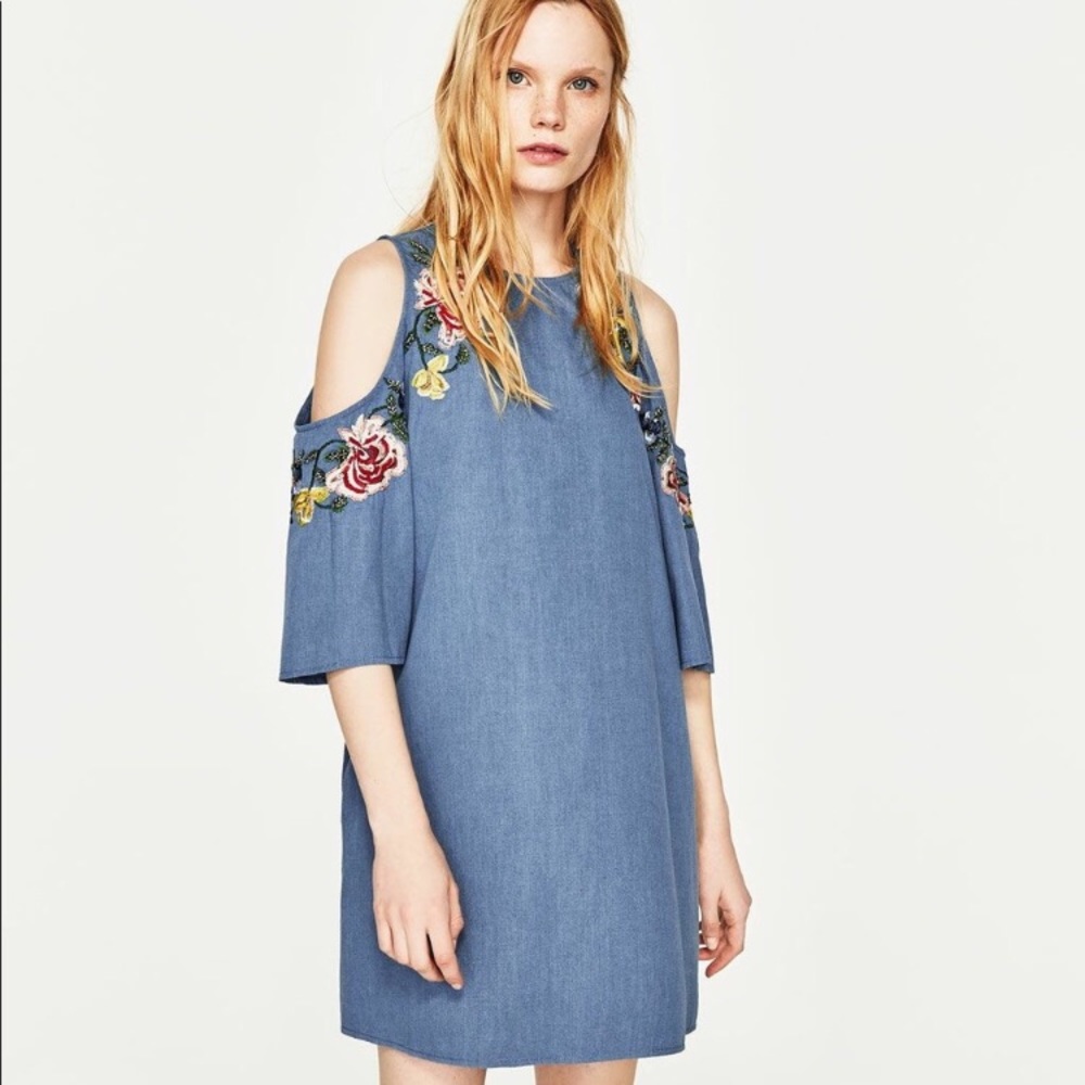 zara embroidered denim dress FLORAL DENIM DRESS - Blue